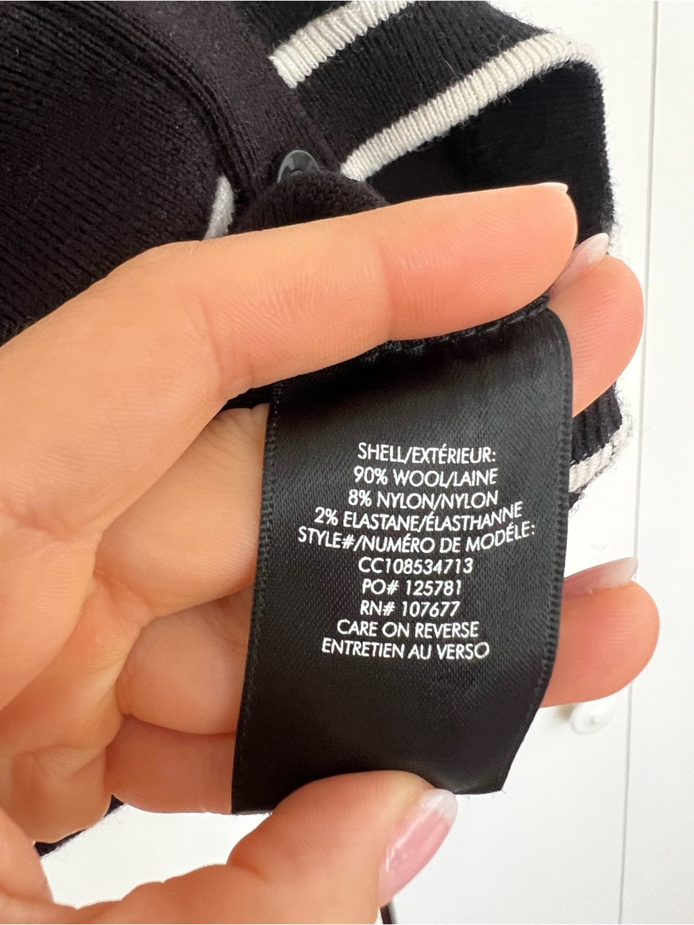 Alice + Olivia Black Short Sleeve Knit Top with White Label (fits like small) - Picture 3 of 3